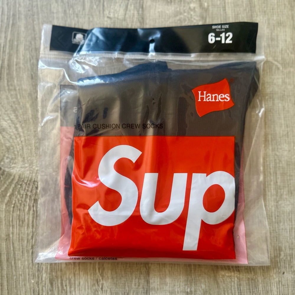 2x Pairs SUPREME x Hanes Crew Socks • Black • Size Med/Large • BNWT